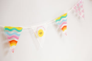 
            
                Load image into Gallery viewer, Chasing Rainbows Acrylic Garland
            
        